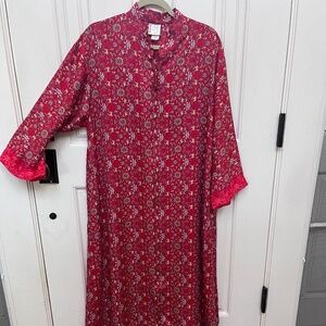 Josie Natori Asian Inspired Full-length Dressing Gown in Red Flowered Print